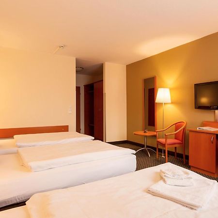Central Hotel Loewen Фелдкирх Стая снимка