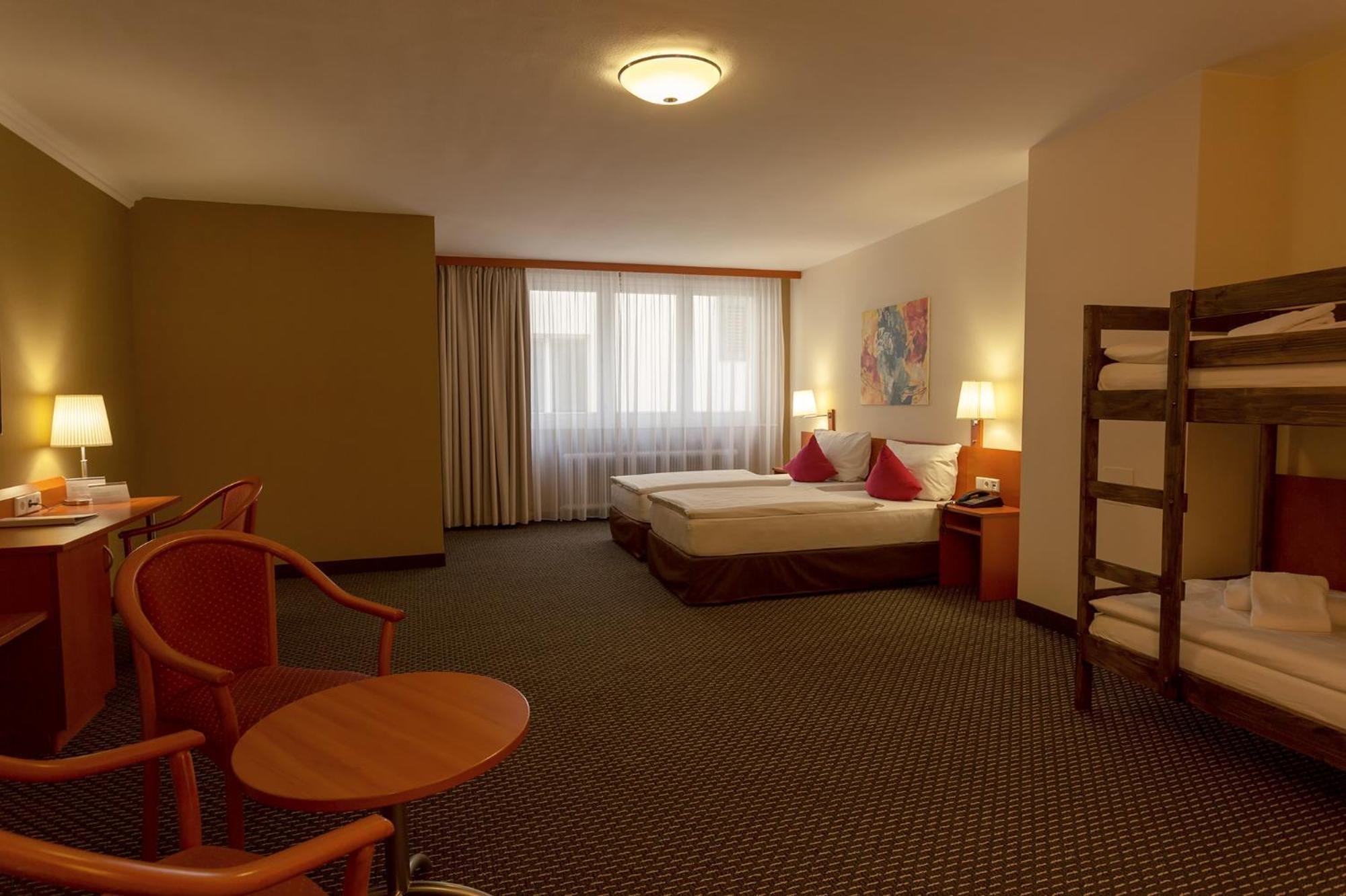 Central Hotel Loewen Фелдкирх Стая снимка