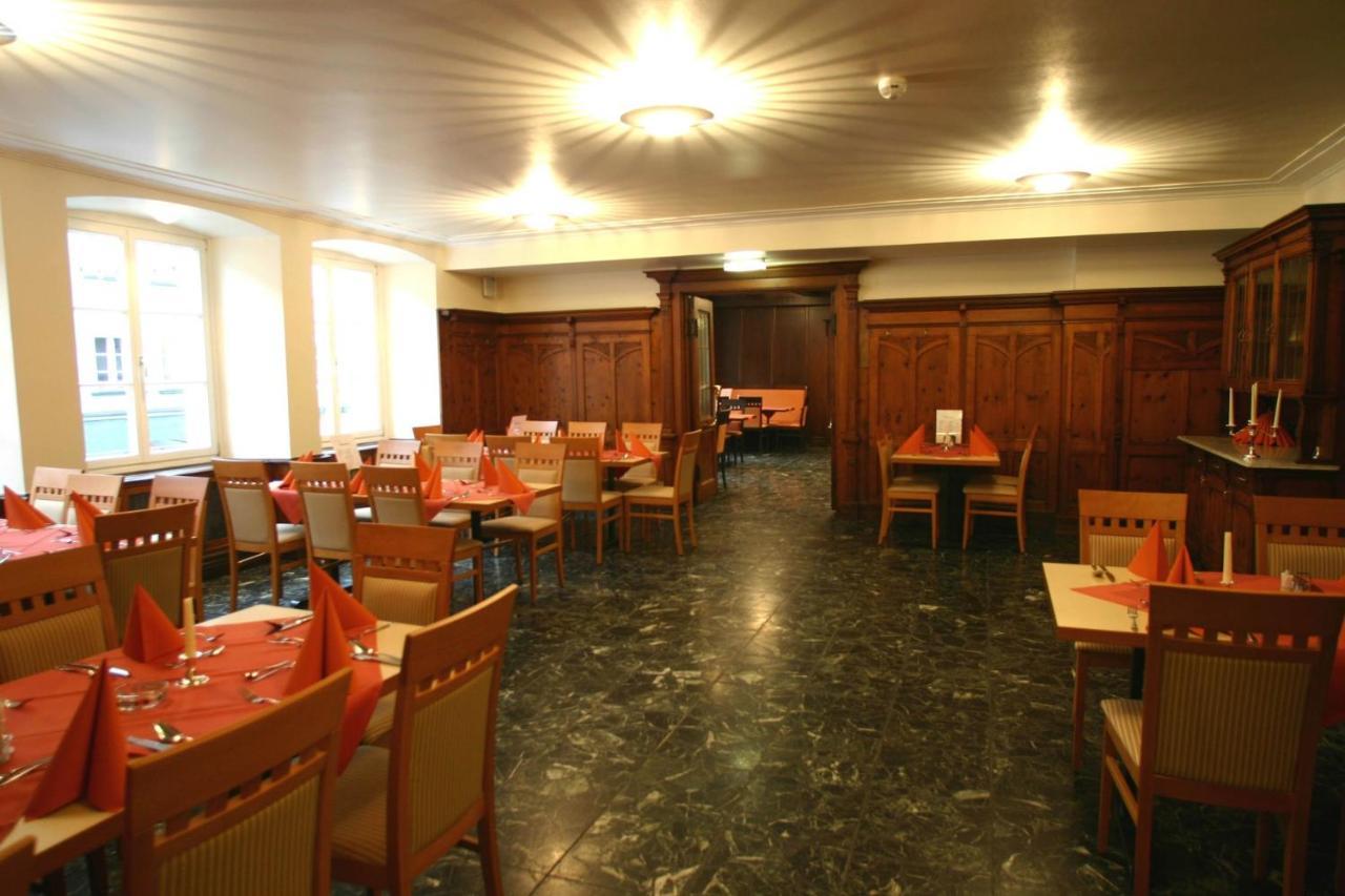 Central Hotel Loewen Фелдкирх Екстериор снимка
